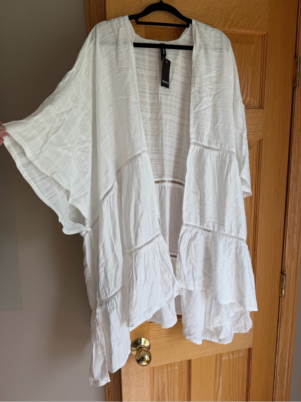 Torrid White Flowy Inset Ruana One Size Plus Ladder Stitch Lace Kimono Coverup